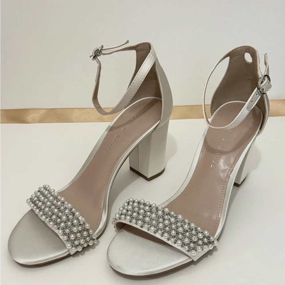 Kelly and Katie — Hildie Sandal - Picture 9 of 9